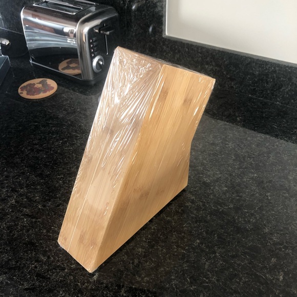 NWT Bamboo knife block - Picture 4 of 5